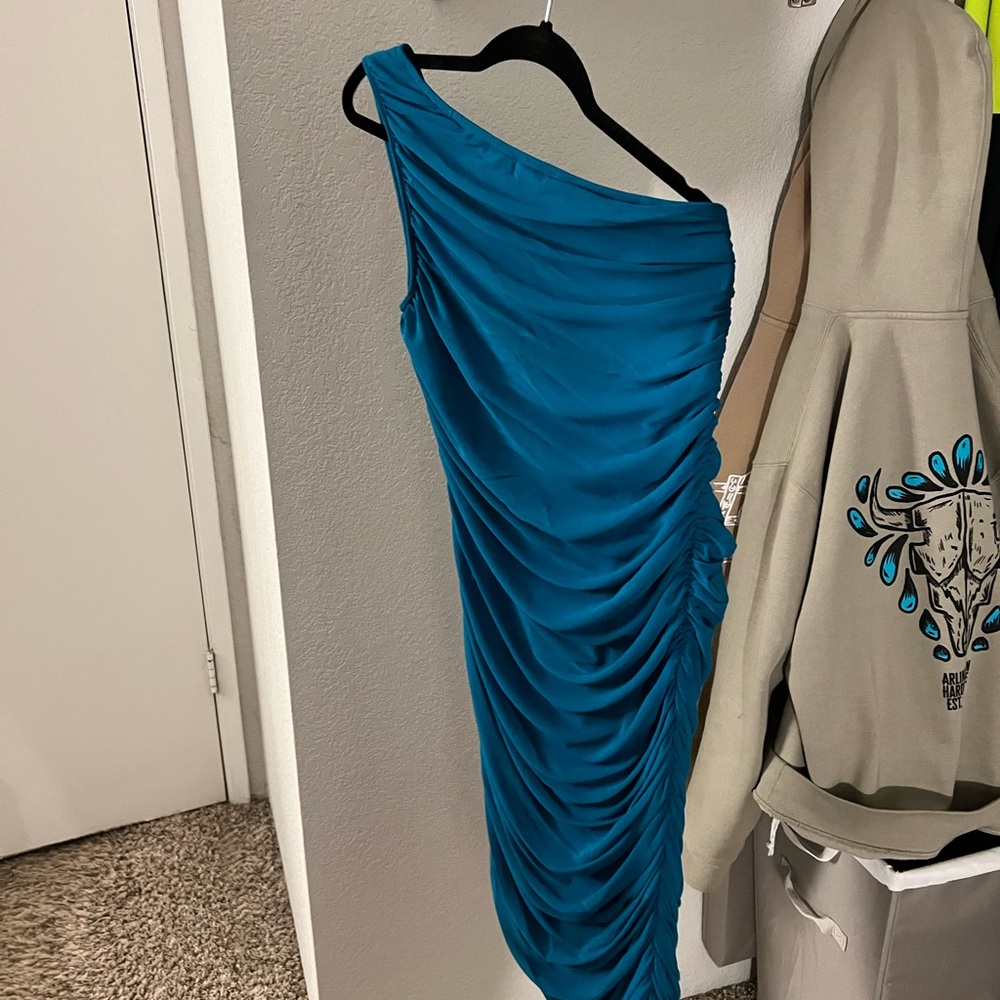 Elegant Teal One-Shoulder Dress